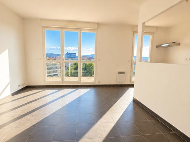 apartment for rent in MARSEILLE 6EME