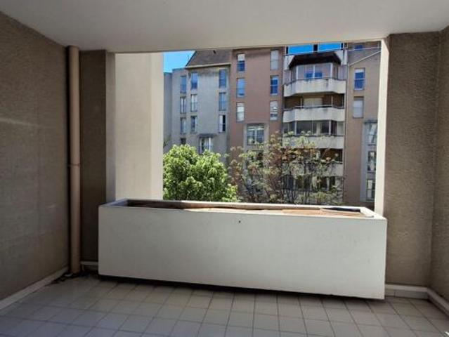 apartment for rent in MARSEILLE 8EME