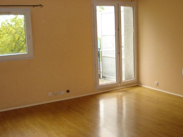 apartment for rent in SAVIGNY LE TEMPLE 77176