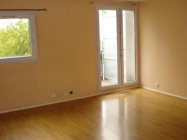 apartment for rent in SAVIGNY LE TEMPLE 77176