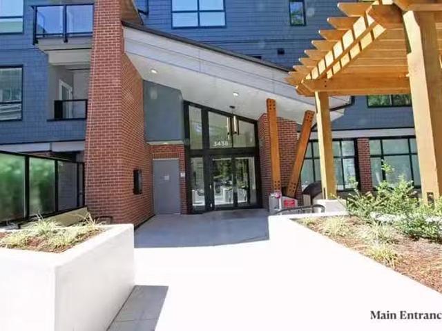Apartment for rent in Surrey, South Surrey White Rock, a Stree.