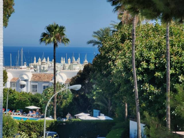 Apartment for rent in Puerto Marina, Benalmádena, Málaga
