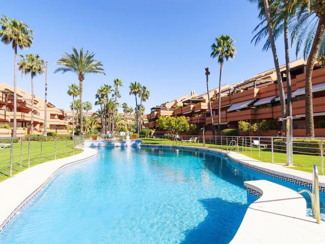 Apartment for rent in Puerto Banus, Marbella, Málaga