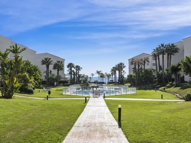 Apartment For Rent in Puerto Banús, Marbella