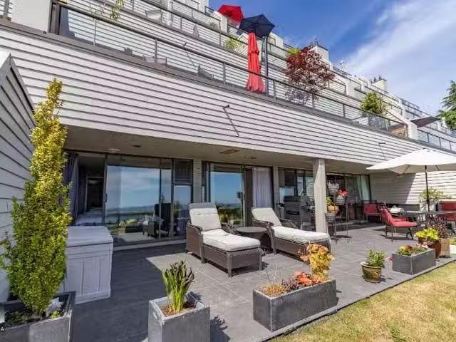 Apartment for rent in West Vancouver, West Vancouver, 11 2246.