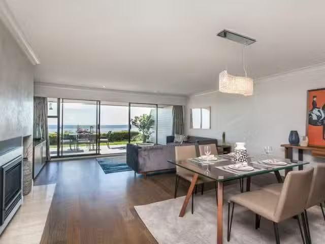 Apartment for rent in West Vancouver, West Vancouver, 12 2246.