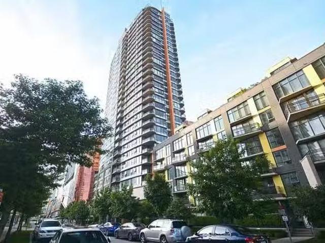 Apartment for rent in West Vancouver, Vancouver West, 801 33 S.