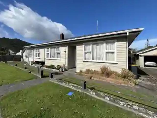 apartment for rent in Unit 3, 130 Bright Street, Cobden, Greymouth, New Zealand