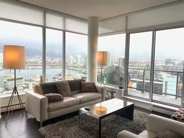 Apartment for rent in Vancouver, Vancouver West, 1708 Columbia.