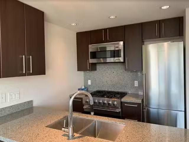 Apartment for rent in Vancouver, Vancouver West, 108 W 1 Avenu.