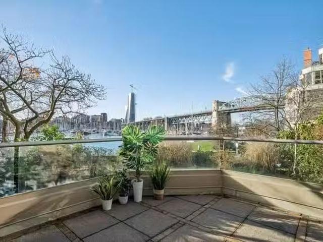 Apartment for rent in Vancouver, Vancouver West, 203 1600 Horn.