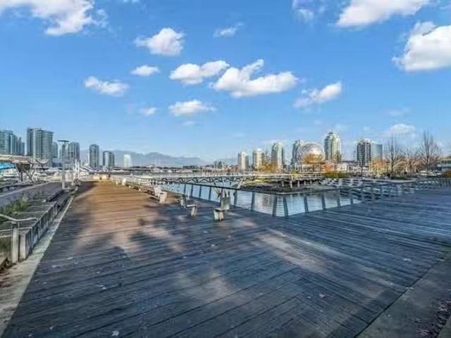 Apartment for rent in Vancouver, Vancouver West, 805 181 W 1st.