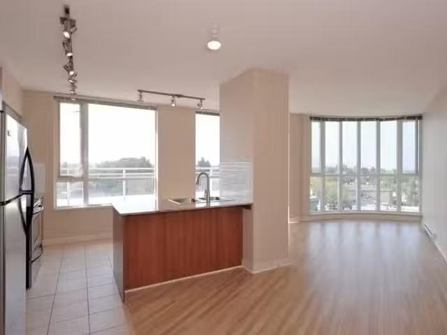 Apartment for rent in Vancouver, Vancouver East, 706 4028 Knig.