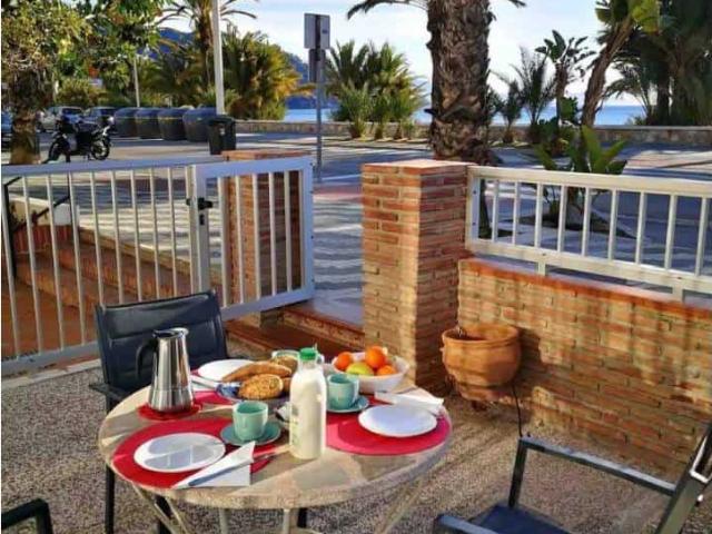 Apartment for rent in Velilla, Almuñécar, Granada