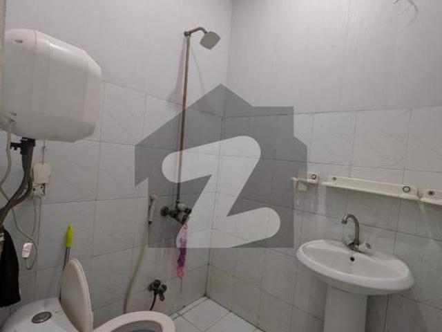 Apartment for rent joher town phase 2 near imporium mall expo center johar town phase 2