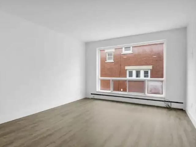 Apartment For Rent London ON 1195 ES102700991