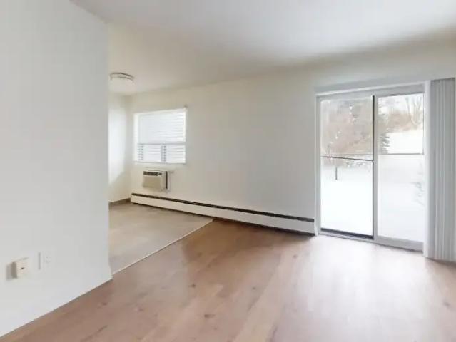 Apartment For Rent London ON 1399 ES101474570