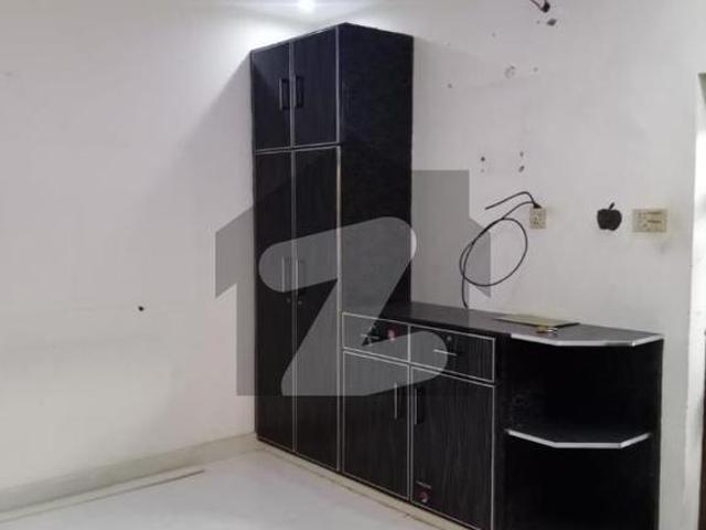 Apartment For Rent Madina Town Near Susan Road FDA Flat Madina Town