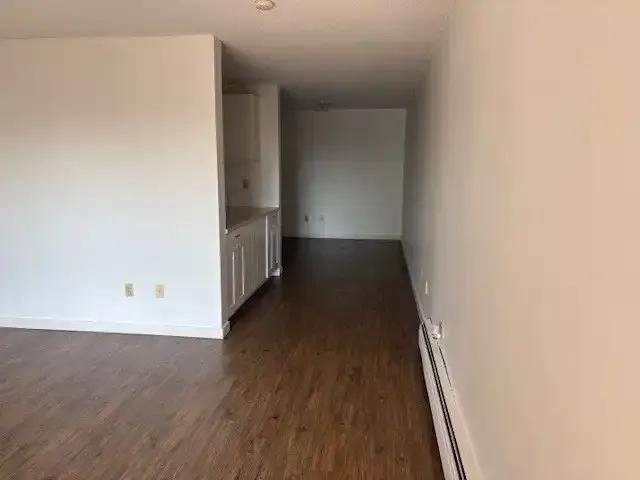 Apartment For Rent North Vancouver BC 1795 ES102085576