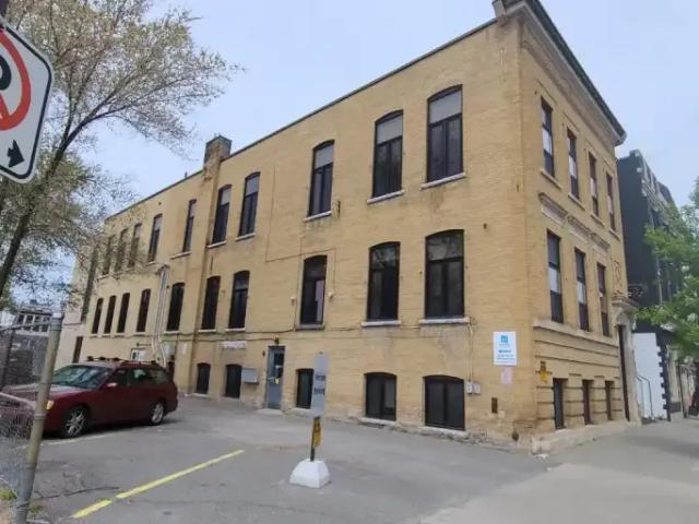 Apartment For Rent Peterborough ON 1350 ES99003390