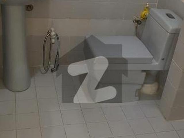 Apartment for rent Phase 2 ext 2 bed dd 2nd floor Faimly building Separate water DHA Phase 2 Extension