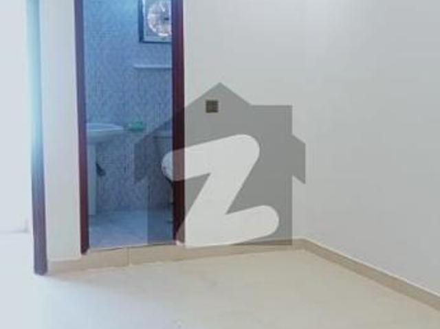 Apartment for rent prime commercial area dha phase 6 bukhari commercial area