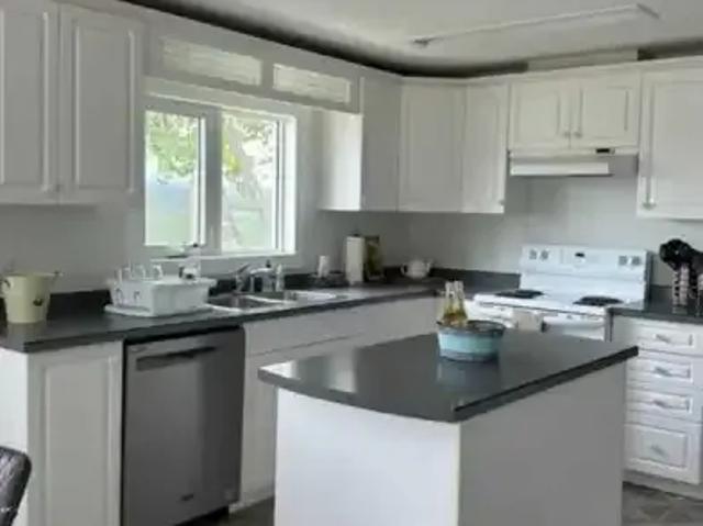Apartment For Rent Rural Cardston County AB 3100 ES98375824