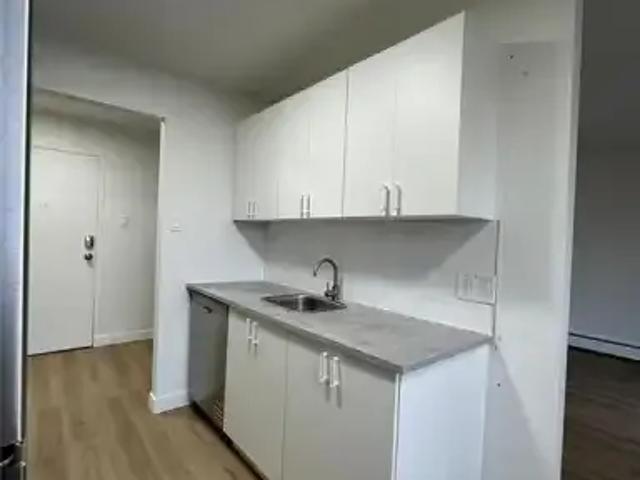 Apartment For Rent Waterloo ON 2100 ELS101877752