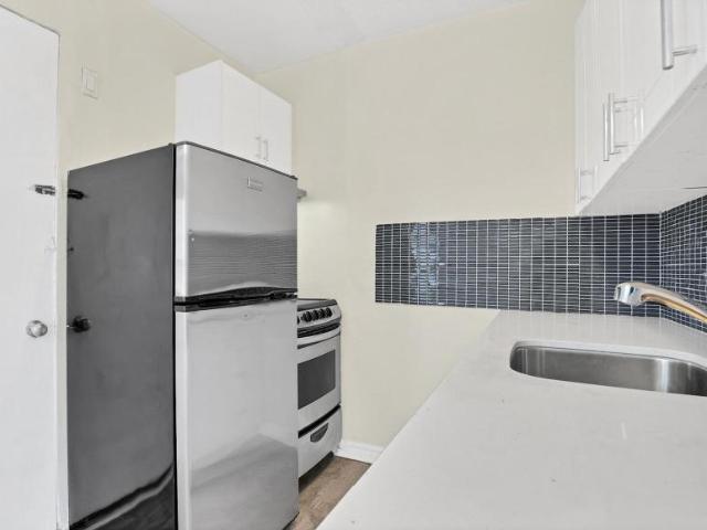 Apartment For Rent Toronto ON 1121 ES98313504