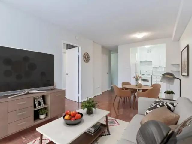 Apartment For Rent Toronto ON 1700 ES99878434