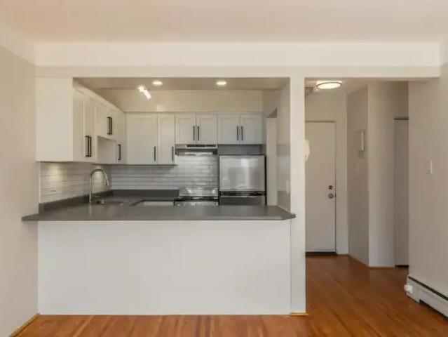 Apartment For Rent Victoria BC 1735 ES101014964