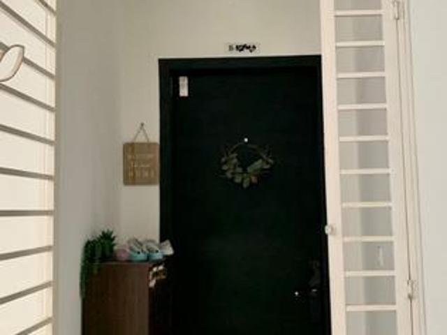 Apartment for sale at VResidensi 2 Shah Alam Semi furnished