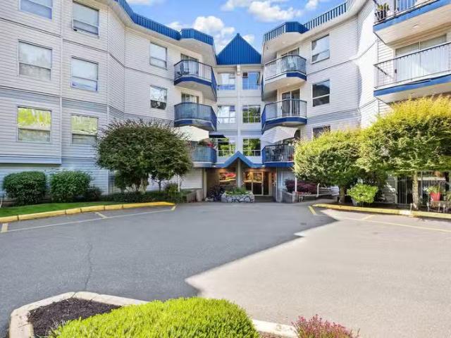 Apartment for sale in Courtenay, Courtenay East, 200 200 Back.