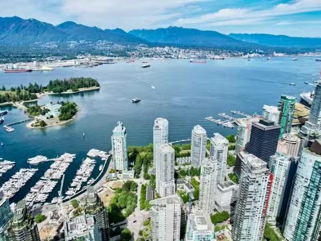 Apartment for sale in Coal Harbour, Vancouver, Vancouver West.