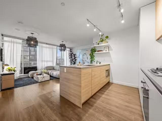 Apartment for sale in Coquitlam, Coquitlam, 504 652 Whiting Wa.