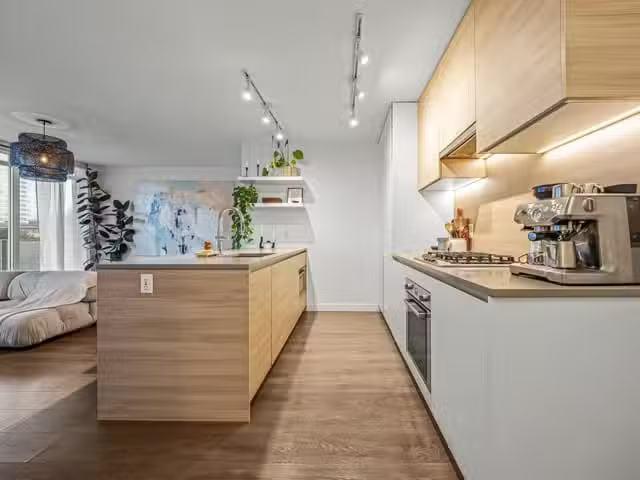 Apartment for sale in Coquitlam, Coquitlam, 504 652 Whiting Wa.
