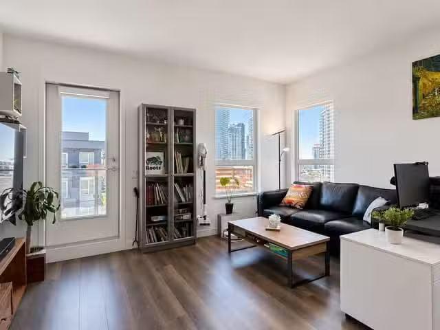 Apartment for sale in Coquitlam, Coquitlam, 603 648 Lea Avenue.