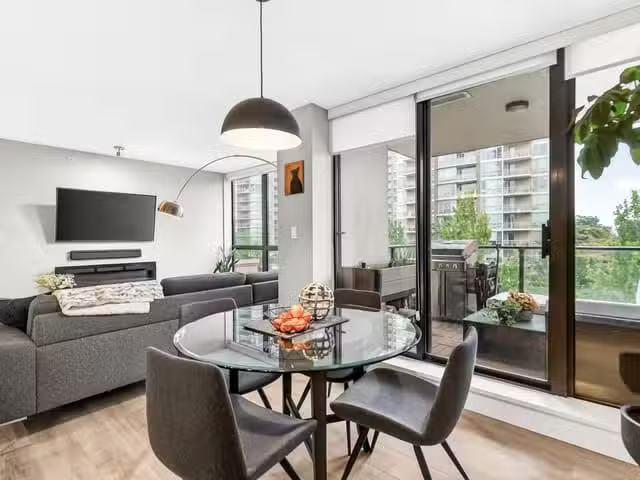 Apartment for sale in Coquitlam, Coquitlam, 604 2959 Glen Driv.