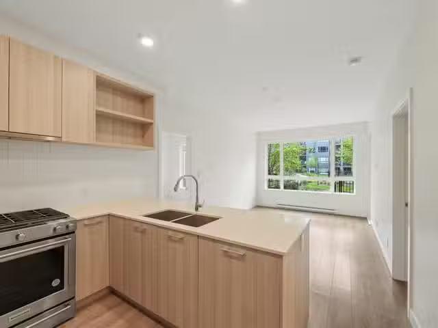 Apartment for sale in Coquitlam, Coquitlam, 102 741 Anskar Cou.
