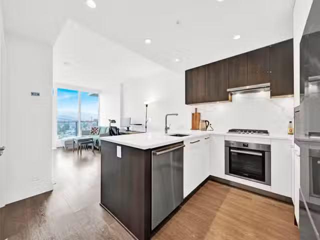Apartment for sale in Coquitlam, Coquitlam, 2005 567 Clarke Ro.
