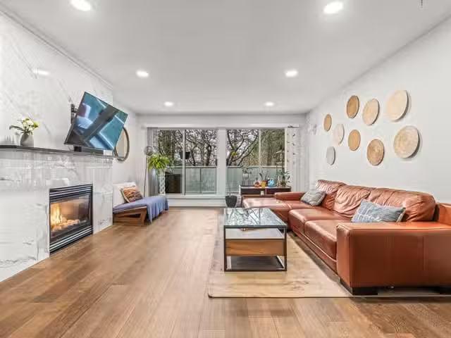 Apartment for sale in Coquitlam, Coquitlam, 203 2733 Atlin Pla.