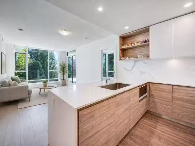 Apartment for sale in Coquitlam, Coquitlam, 205 585 Austin Ave.