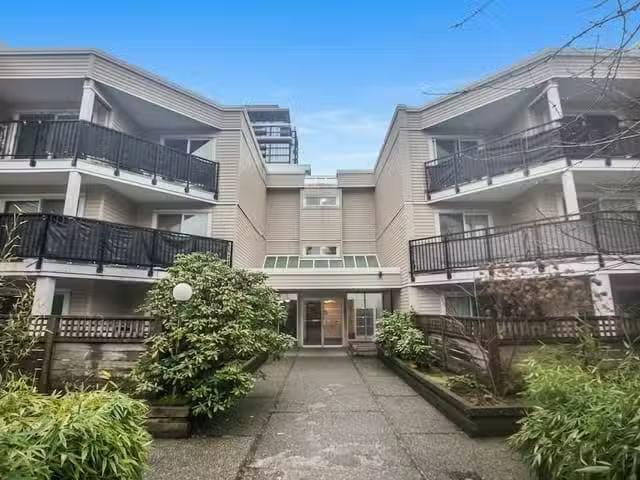 Apartment for sale in Coquitlam, Coquitlam, 209 1050 Howie Ave.