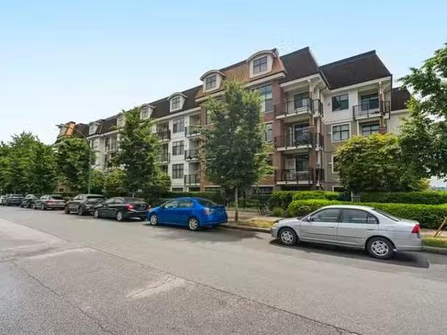 Apartment for sale in Coquitlam, Coquitlam, 216 828 Gauthier A.
