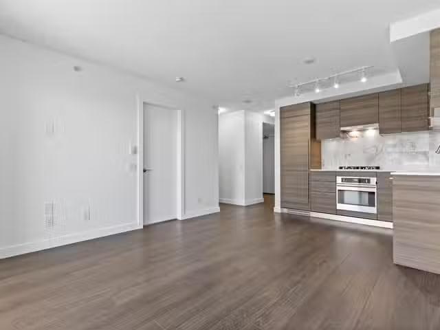 Apartment for sale in Coquitlam, Coquitlam, 2501 602 Como Lake.