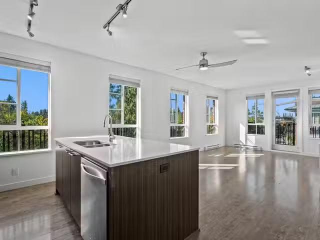 Apartment for sale in Coquitlam, Coquitlam, 301 553 Foster Ave.