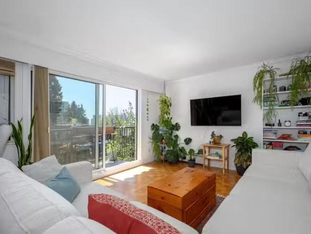 Apartment for sale in Central Lonsdale, North Vancouver, North.