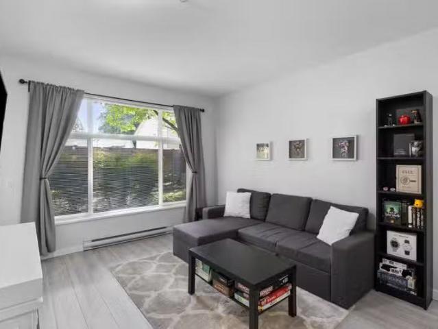 Apartment for sale in Central Meadows, Pitt Meadows, Pitt Mead.