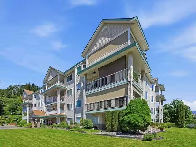 Apartment for sale in Chilliwack, Chilliwack, 304 46966 Yale R.
