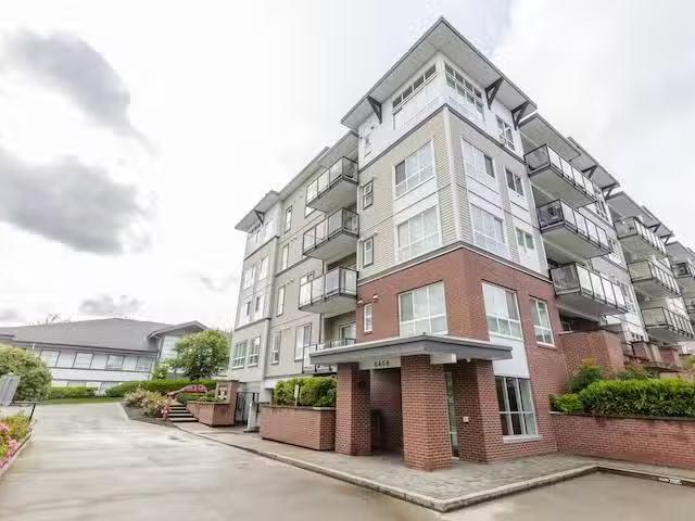 Apartment for sale in Clayton, Surrey, Cloverdale, a Street, 2.